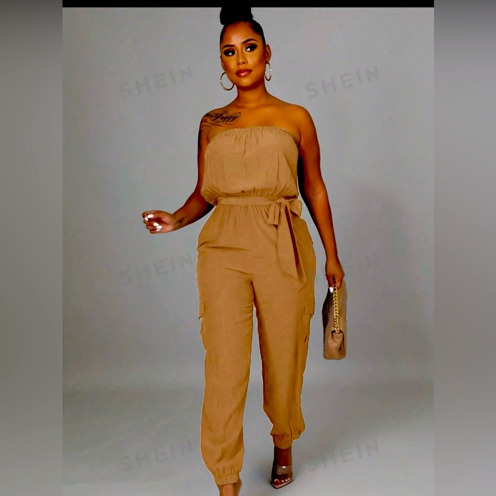 Solid Color Strapless Jumpsuit With Pockets And Loose Fit